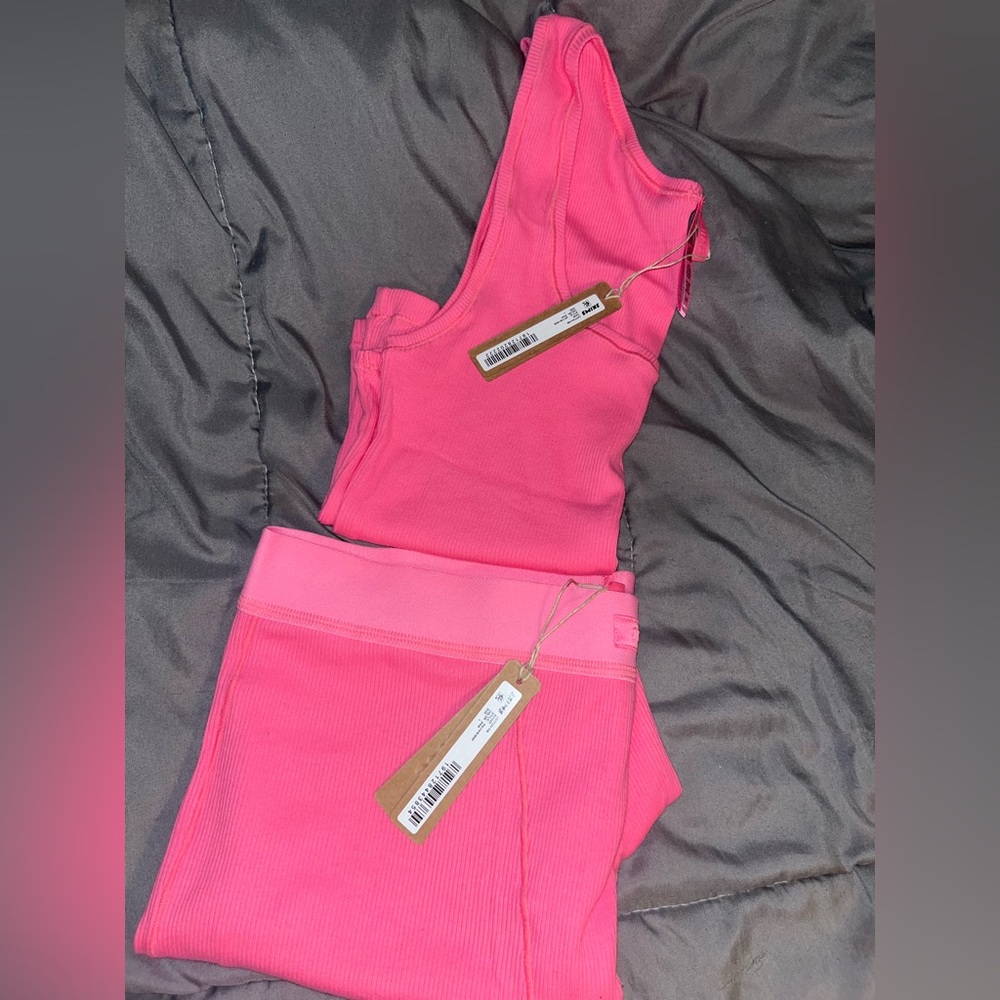 Skims size Large (pink)